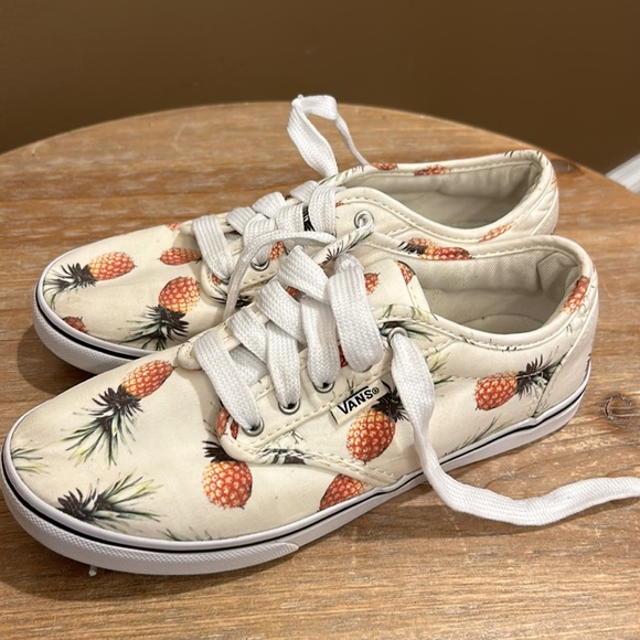 Vans. Pinapple Print.  Women’s 5 - Picture 4 of 15